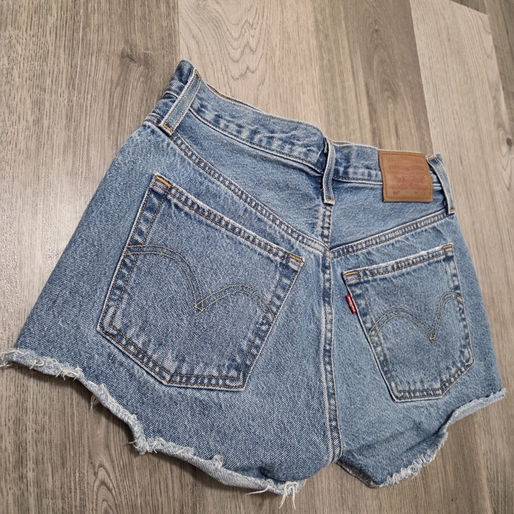 Levi’s 501 Distressed Denim Cutoff Shorts High Rise 100% Cotton Raw Hem Vintage - Picture 8 of 12